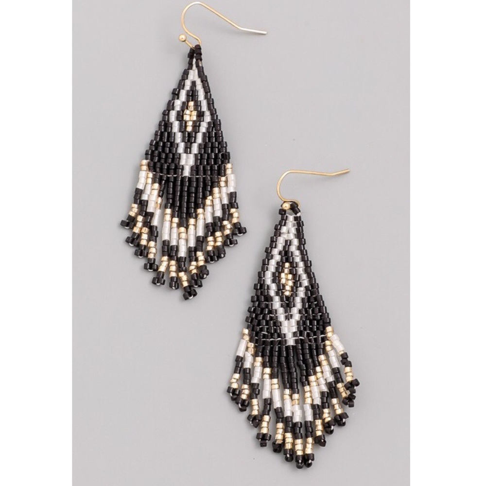 Last 1! 🌟Hot Pink Beaded Tassel Earrings - Picture 3 of 5